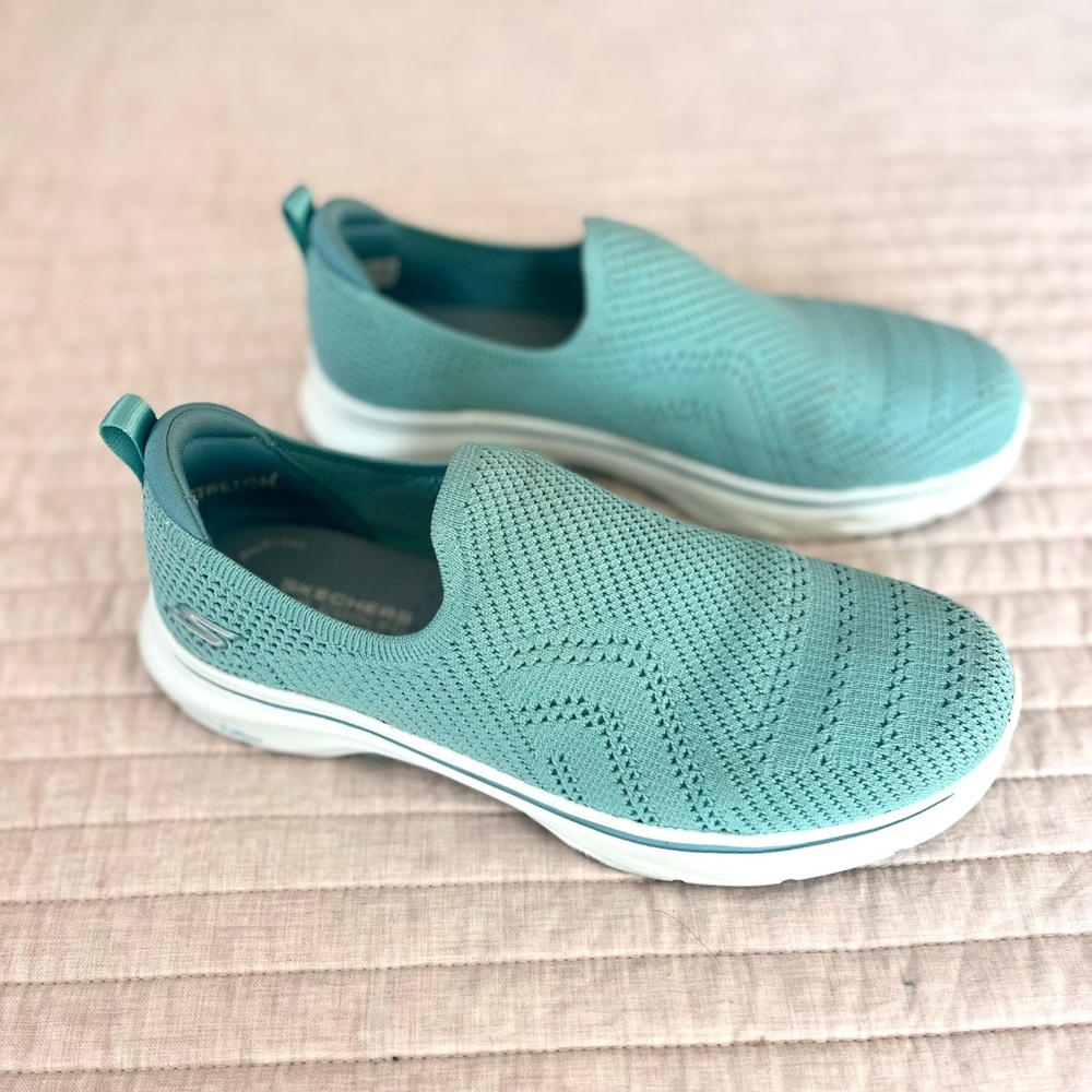 Skechers Women's Slip-On Knit Sneakers in Teal Green